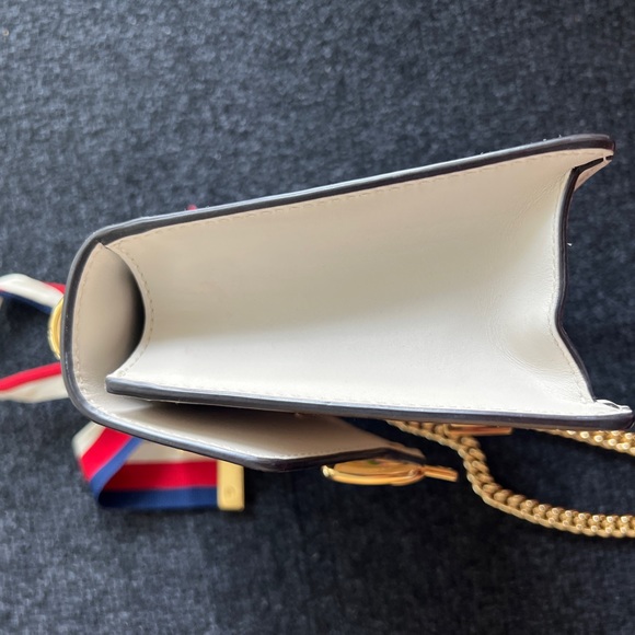 Super good condition Gucci sylvie bag small - Picture 8 of 11